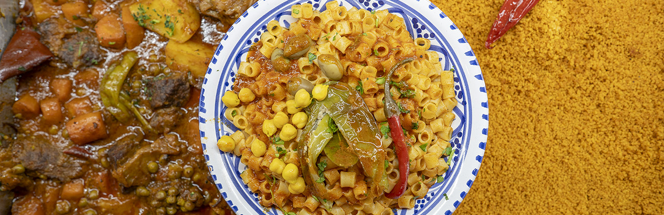 piatto di pasta tunisino e spezie